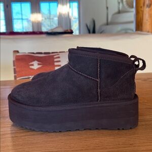 UGG Platform Micro Platform Boot. Burnt Cedar. Size 7